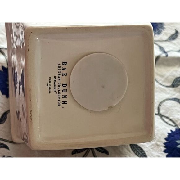 Rae Dunn Artisan Collection “Adventure Awaits” Ceramic Bank 7 x 5.6 - Picture 6 of 6